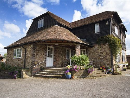 Magpies Lodge Slinfold Exterior photo